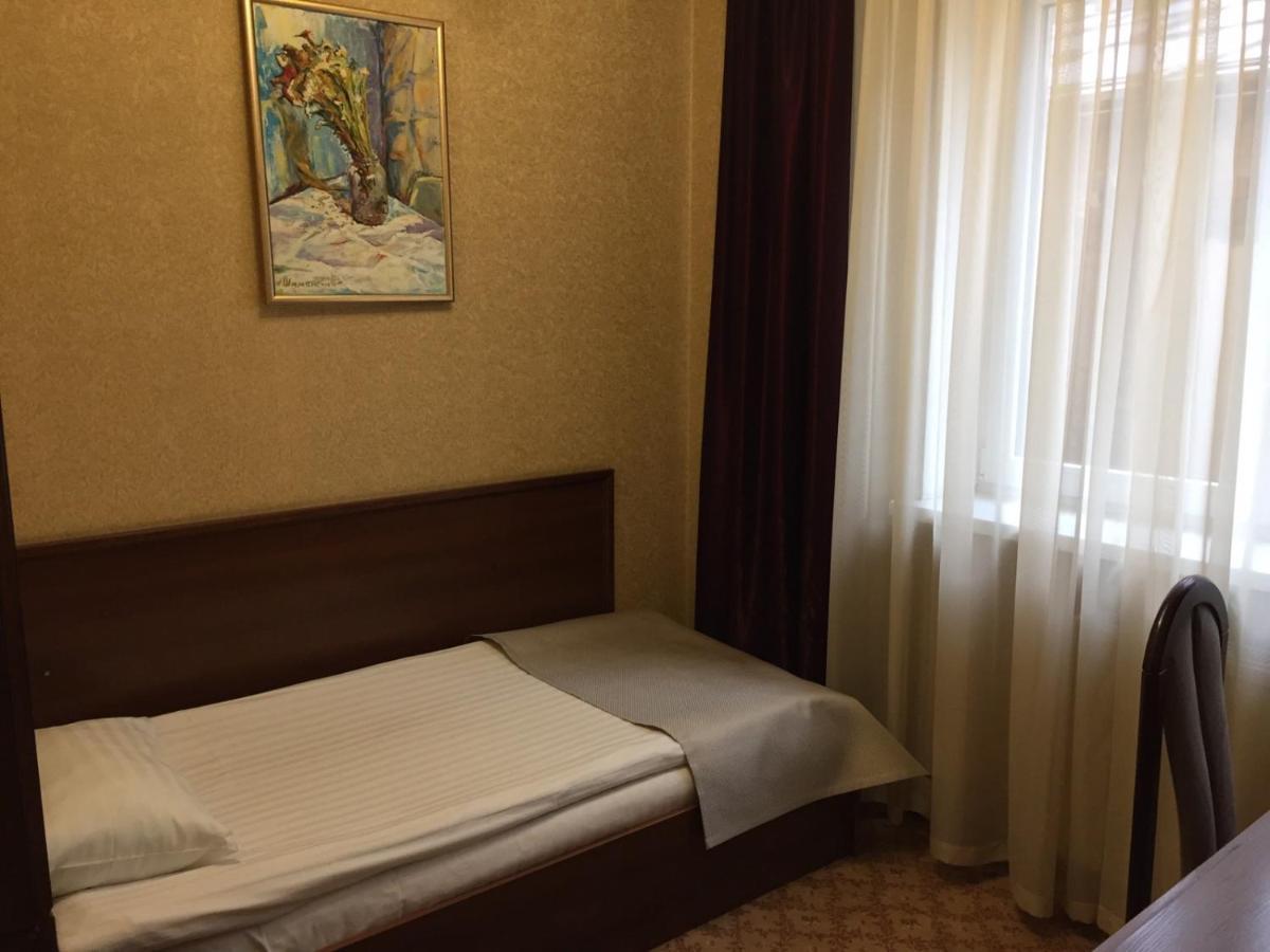 Hotel-Restaurant Lyube Plus Khmelʼnytsʼkyy Exteriér fotografie